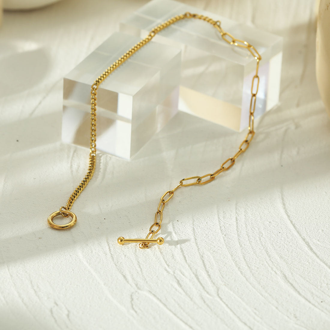 CHARLOTTE Gold: Mix Chain T-Bar Gold Necklace
