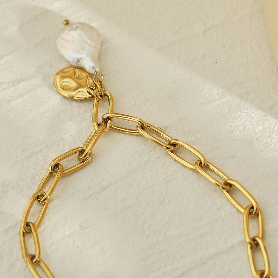 RYANN Linked Chain Necklace with a Duo of Mini Pendants.