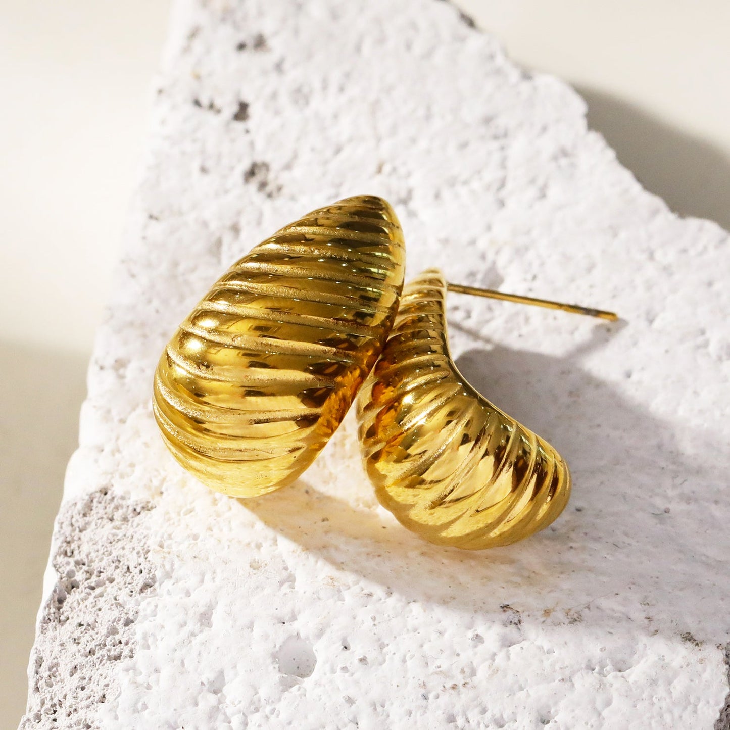 ADIRANA: Teardrop Beauty - Textured Lines Stud Earrings