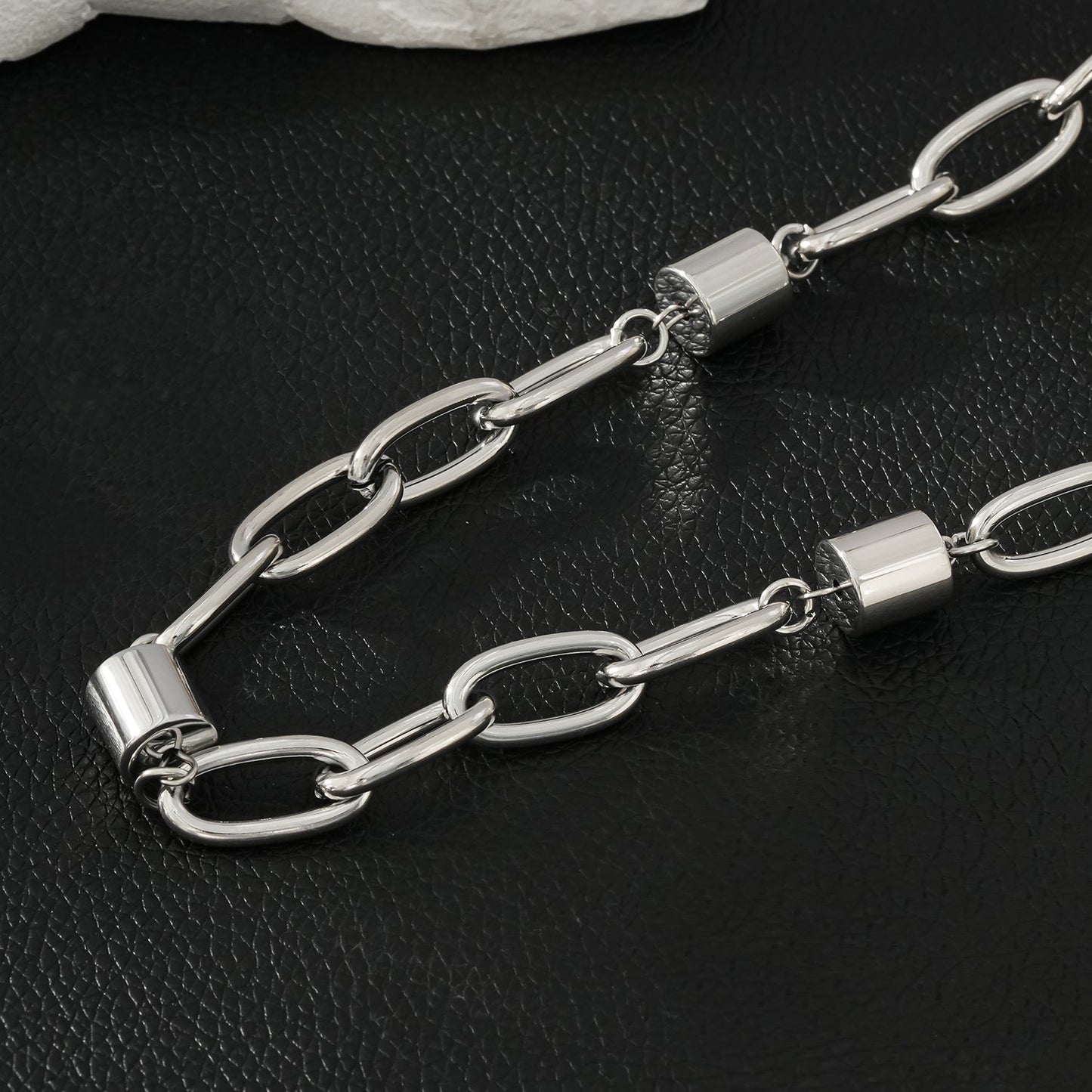 AKELLO SILVER (White Gold): Silver Power Chain