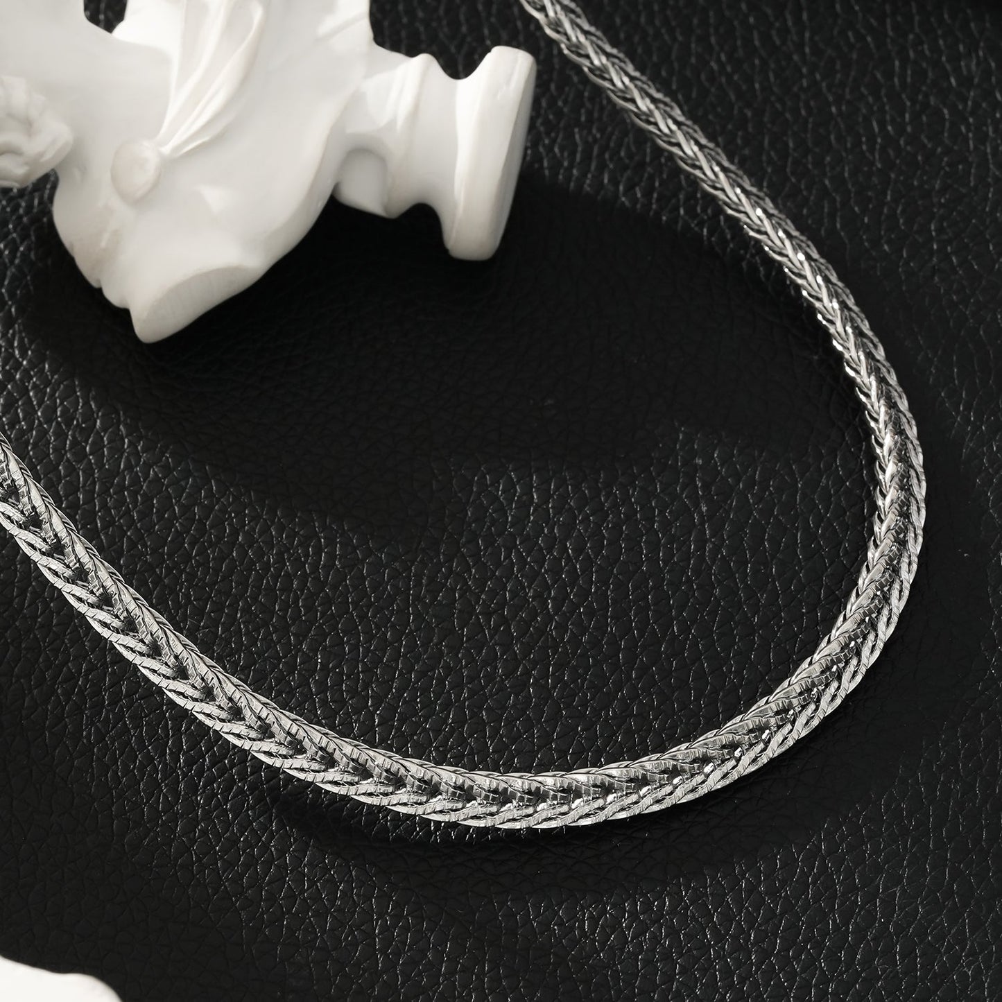 ALICE Silver (White Gold): Chunky Link Chain Necklace with Ring Fastener Pendant