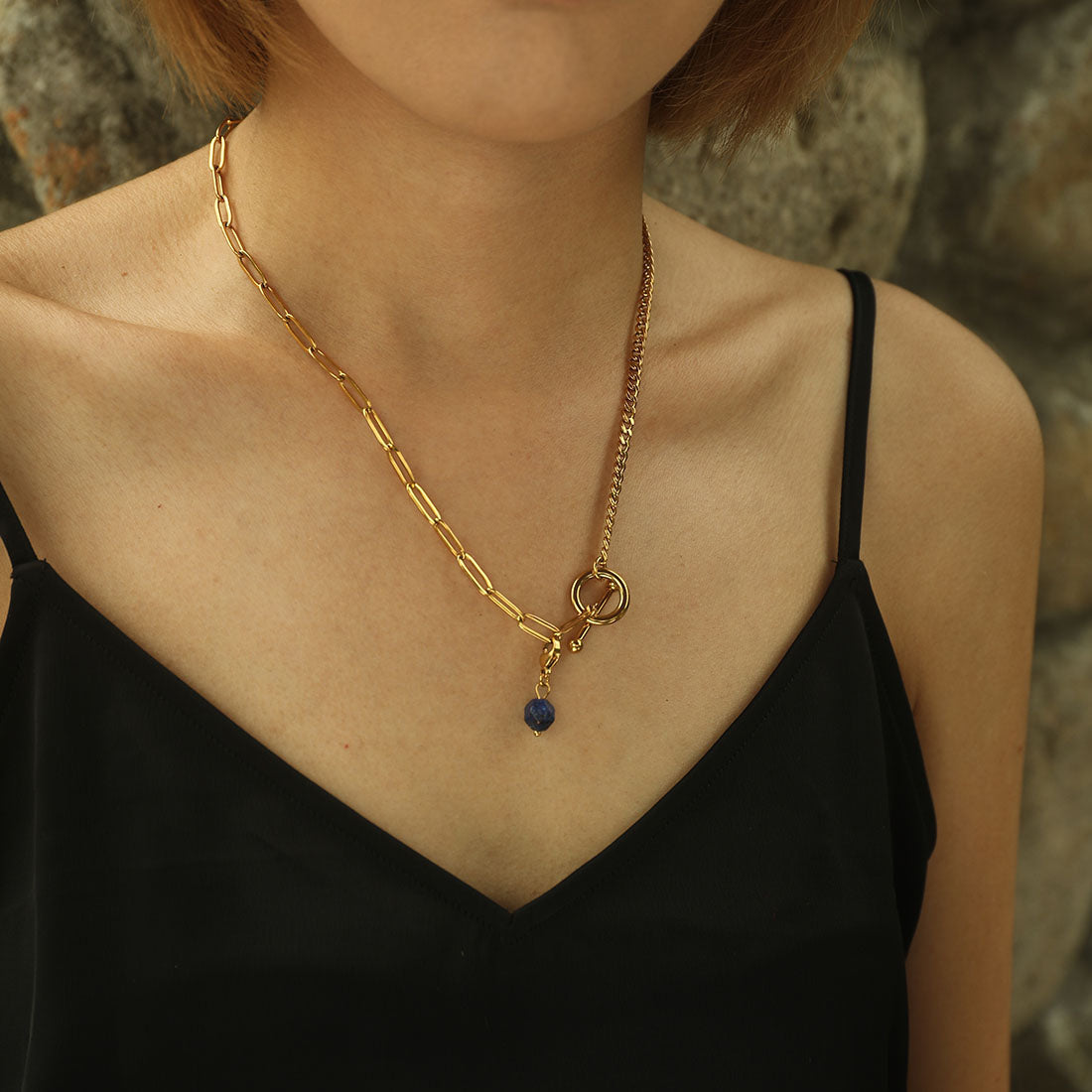 AVERY Charm Necklace Gold