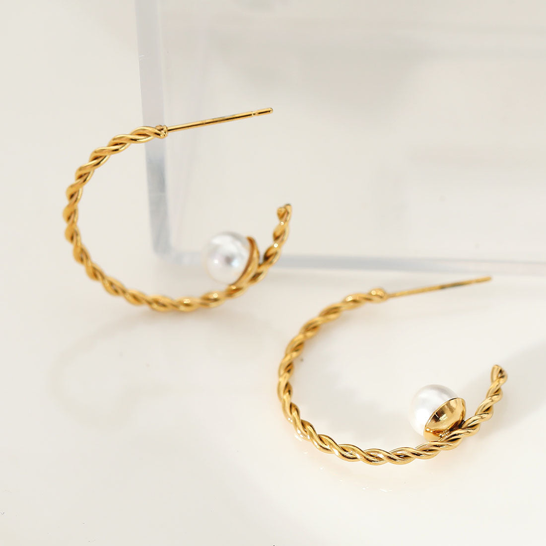 ARIANA Hoop Earrings
