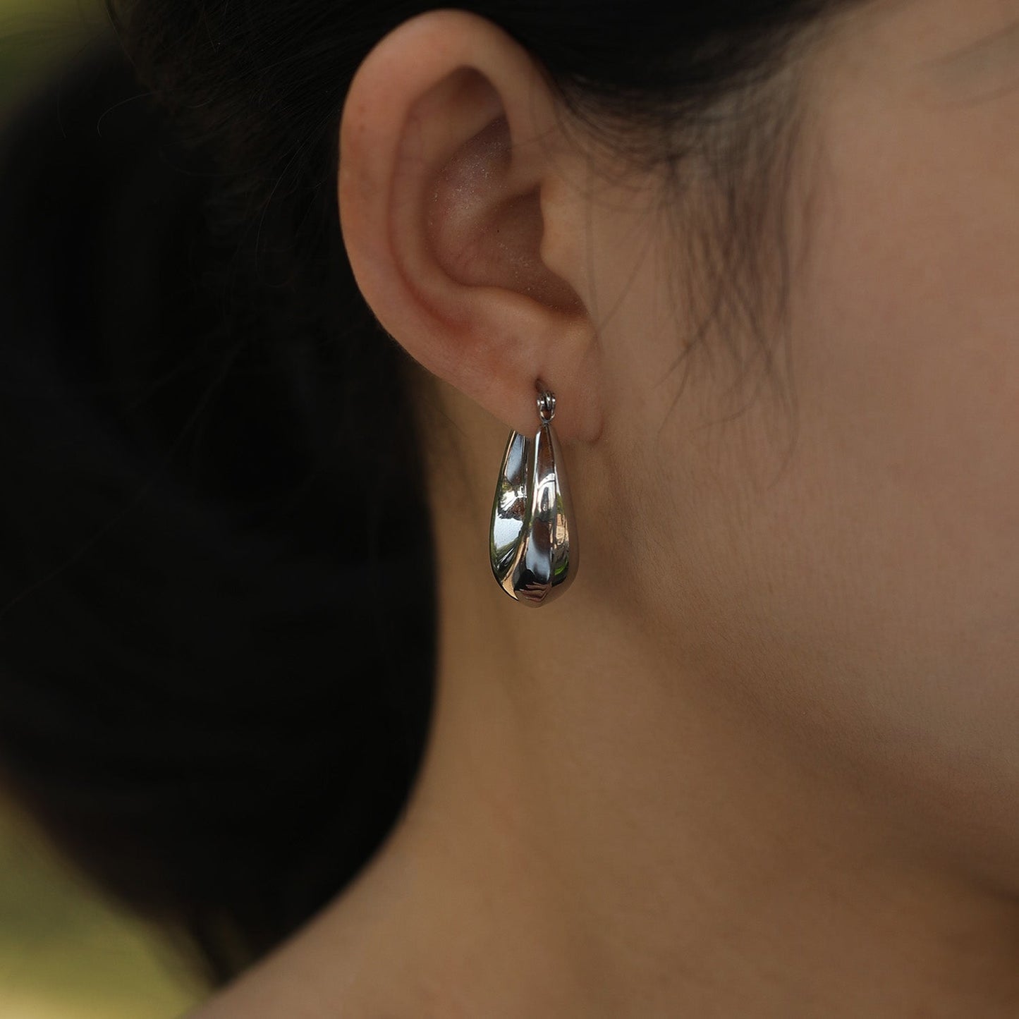 ARINA Chunky Shaped Hoops Silver