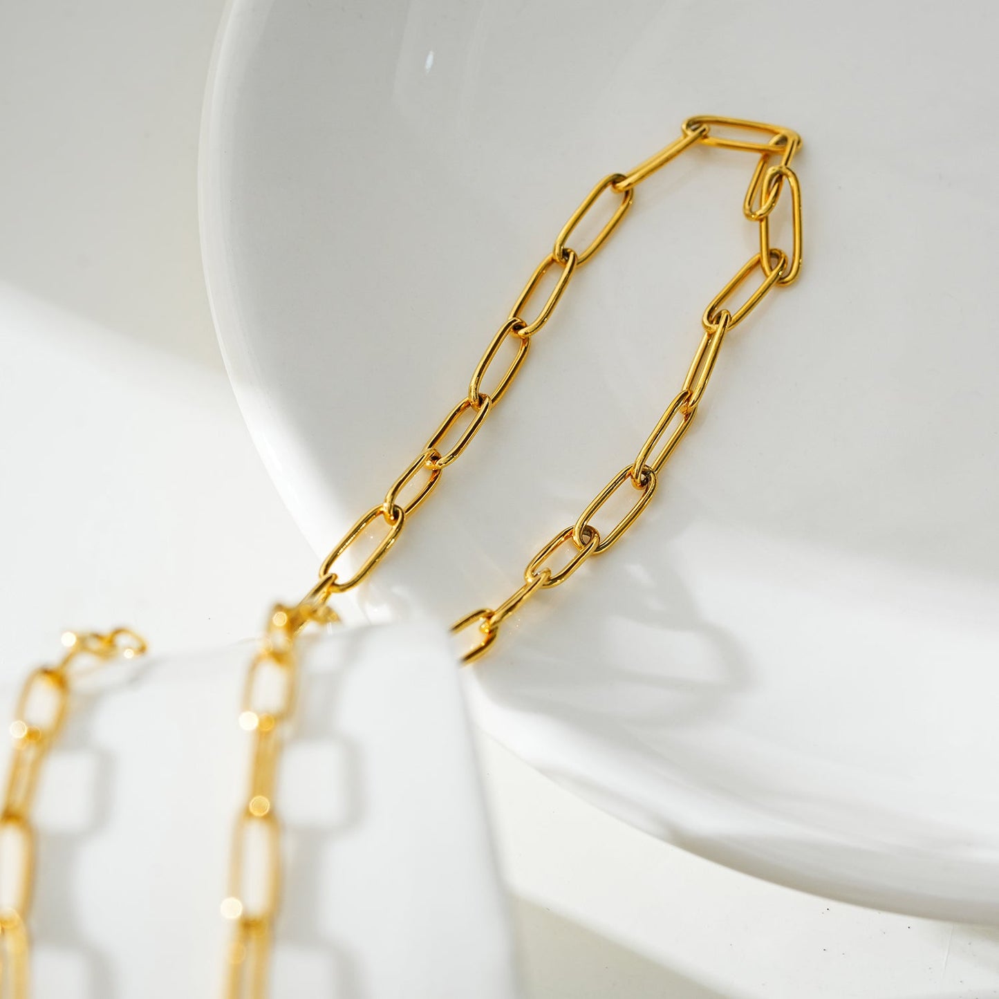 BARBICAN: Essential Gold Chain Link Paper-Clip Necklace - 22"