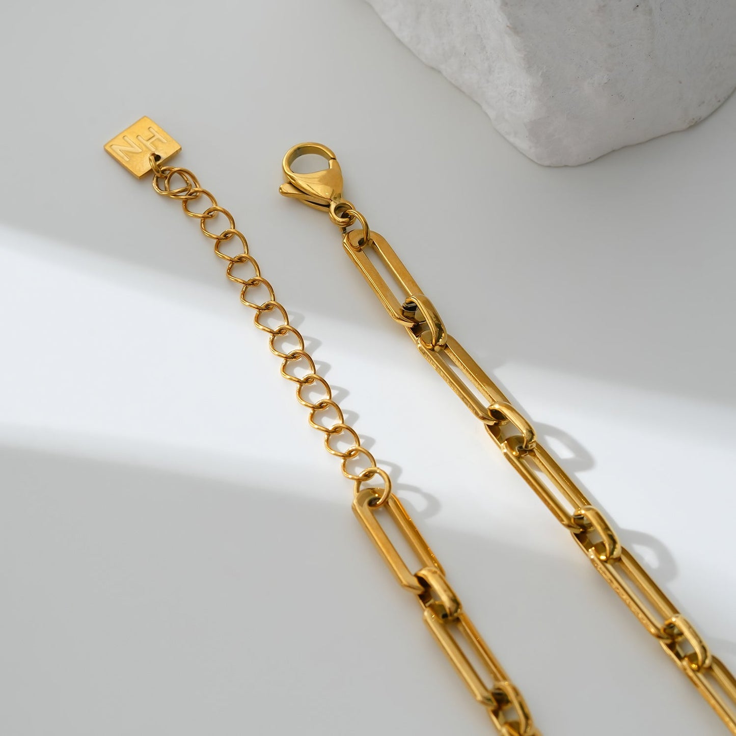 Style CANNES: Delicate Statement Paper-Clip Chain Necklace