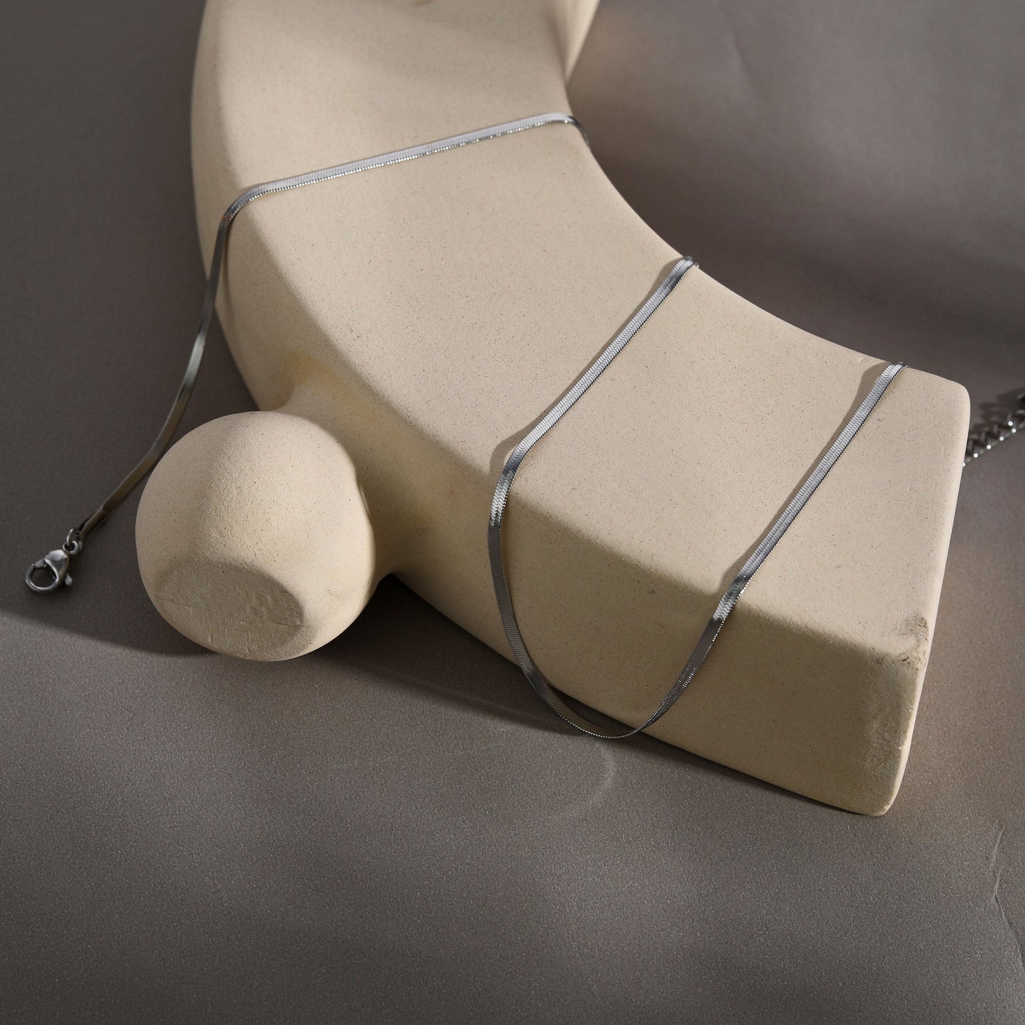 CATANIA: Snake Skin Textured Silver Chain Necklace