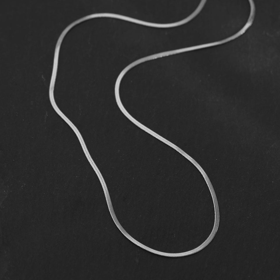 CATANIA: Snake Skin Textured Silver Chain Necklace