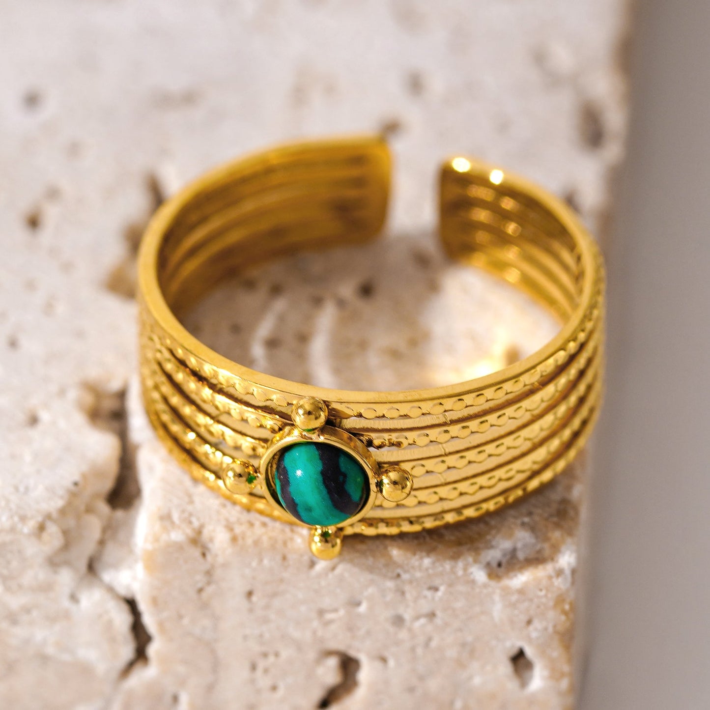 CHARMA: 5-Layer Circle Embossed Ring with a Malachite Stone Centre Piece