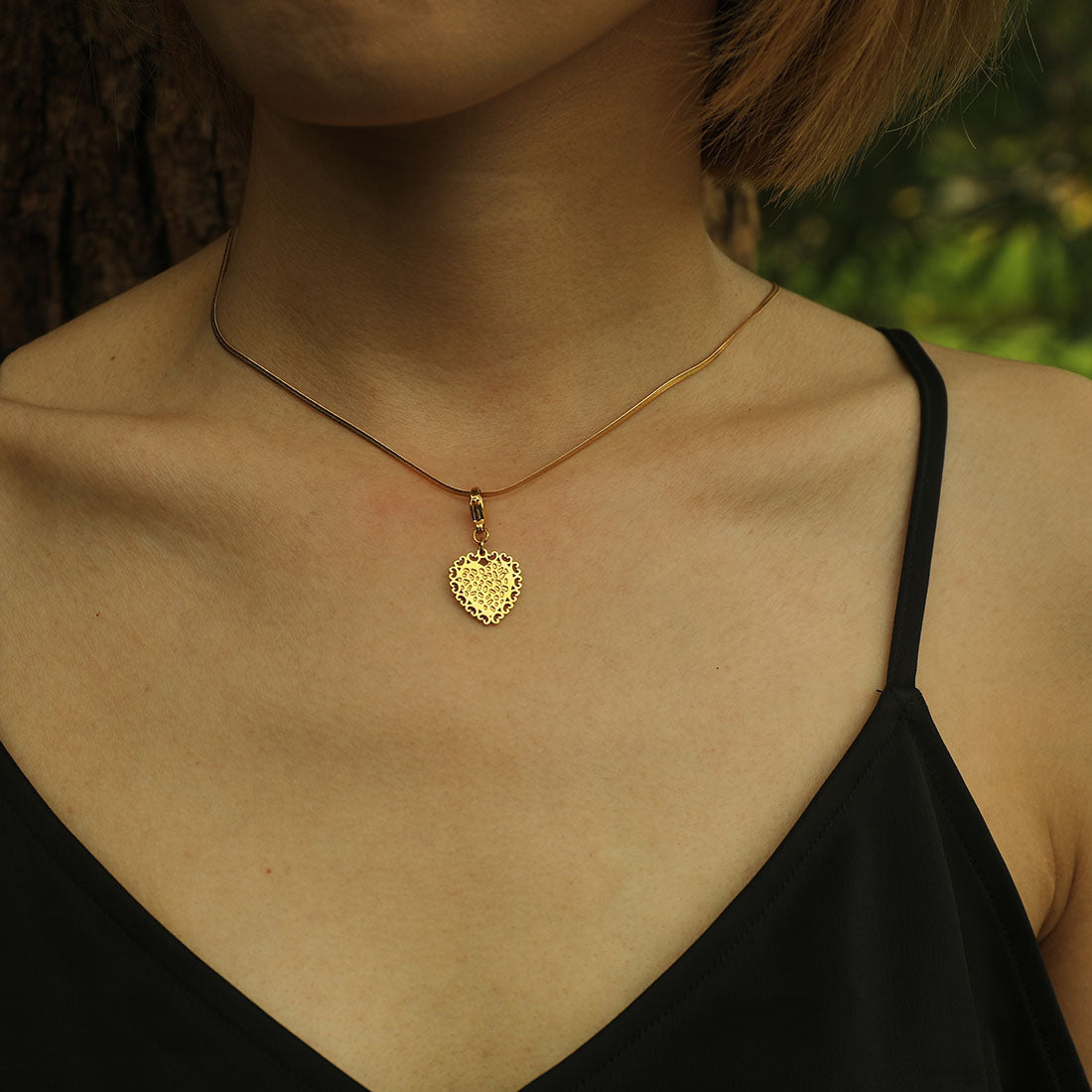 AVERY Charm Necklace Gold