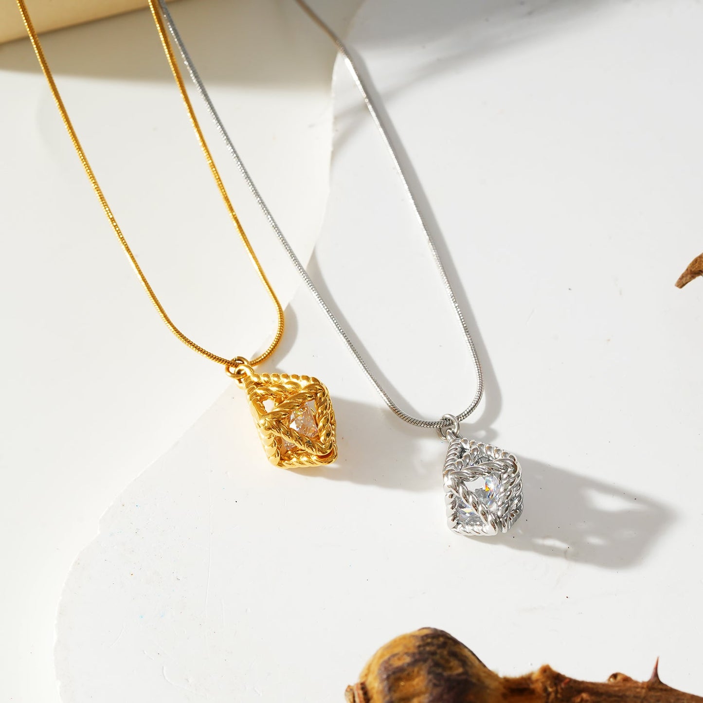 Style KARJAT: Silver (White Gold) Chain Necklace with Geometric Caged Zirconia Pendant