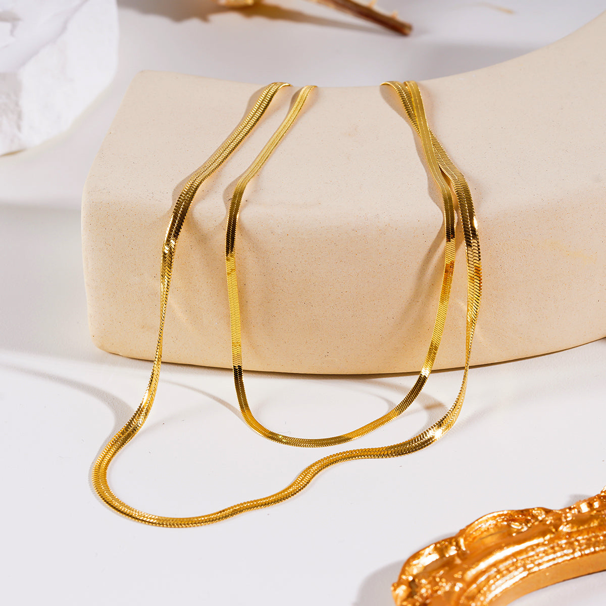 GINTA: Snake-Skin Textured 2-Layer Gold Necklace