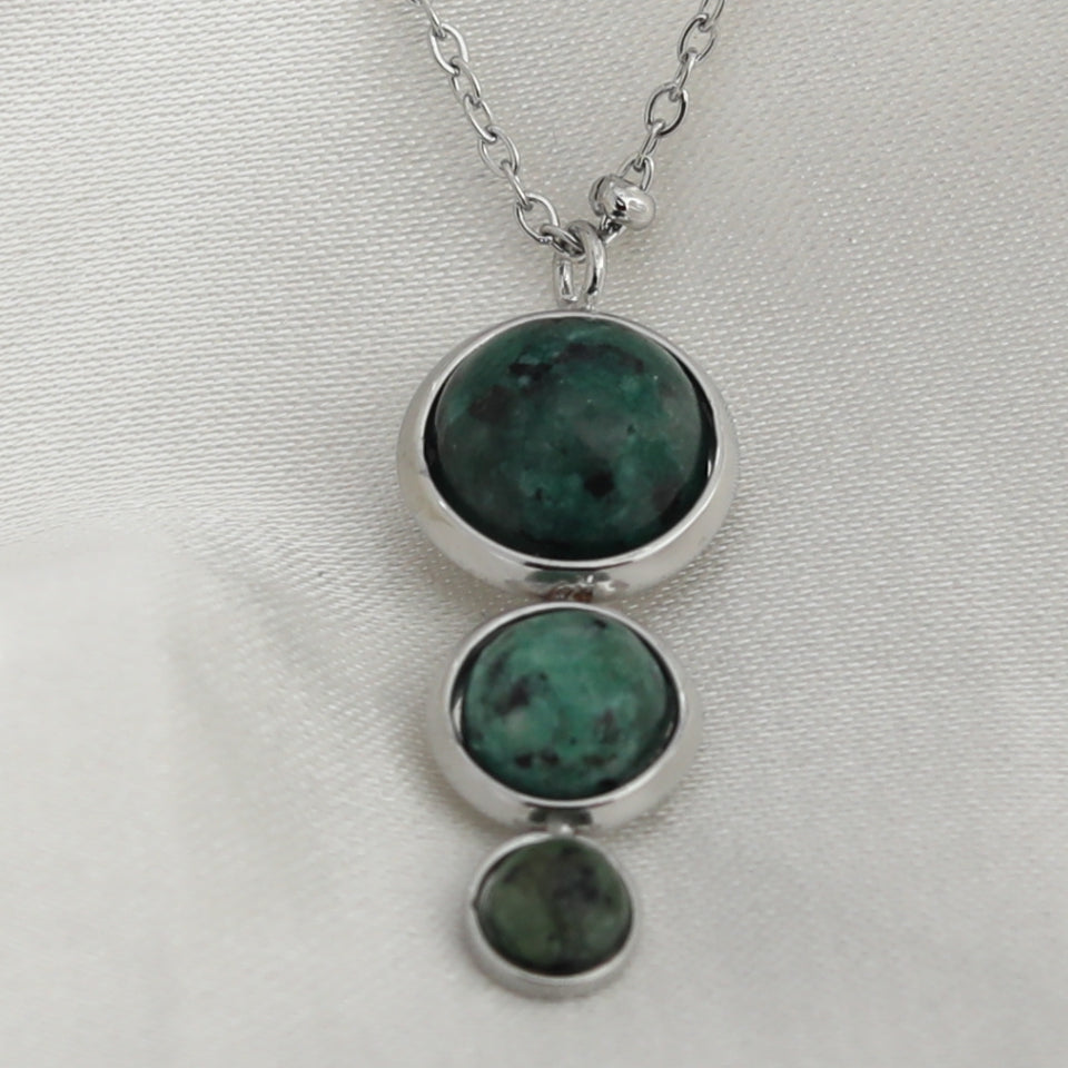 INDY: 3-Stone Pendant Silver Necklace