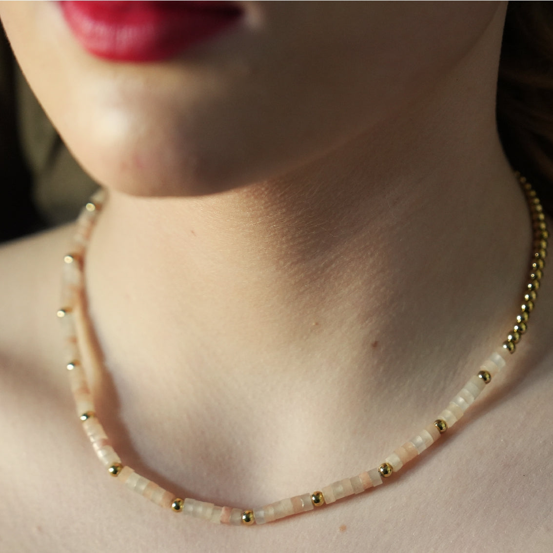 ISHANI: Pink Aventurine Stones and Gold Beaded Necklace