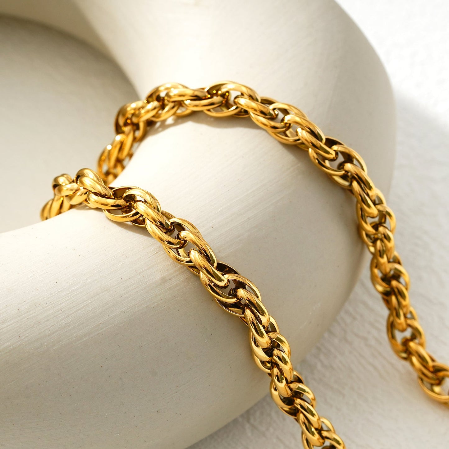 Style ISLINGTON: Chunky Intricate Multi-Link Chain Necklace