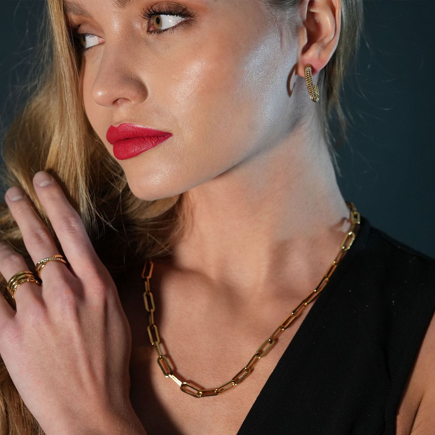 BAYSWATER 22": Contemporary Paper Clip Gold Chain Necklace