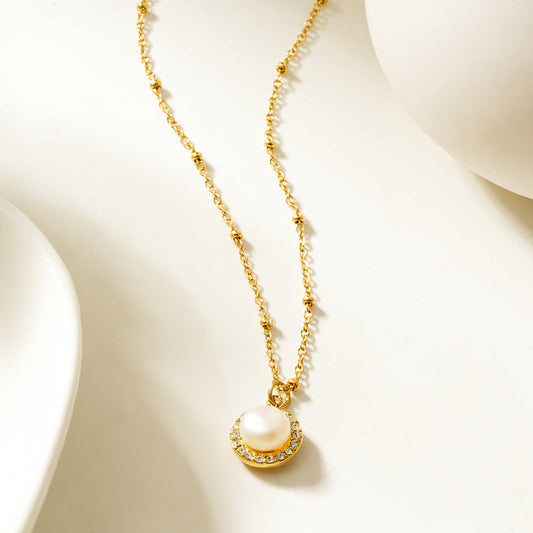 LATAHIA Gold: Beaded Chain necklace with Freshwater Pearl & Pavé Zirconia Border Pendant