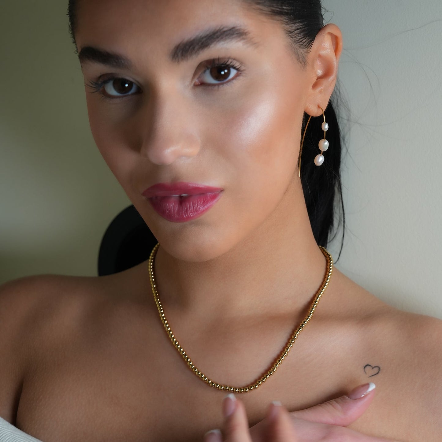 Style: LISANNE: Geometric Shaped Modernist Hoop Earring with a Trio of Fresh-Water Pearls