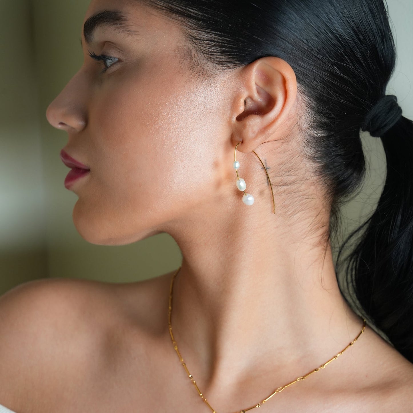 Style: LISANNE: Geometric Shaped Modernist Hoop Earring with a Trio of Fresh-Water Pearls