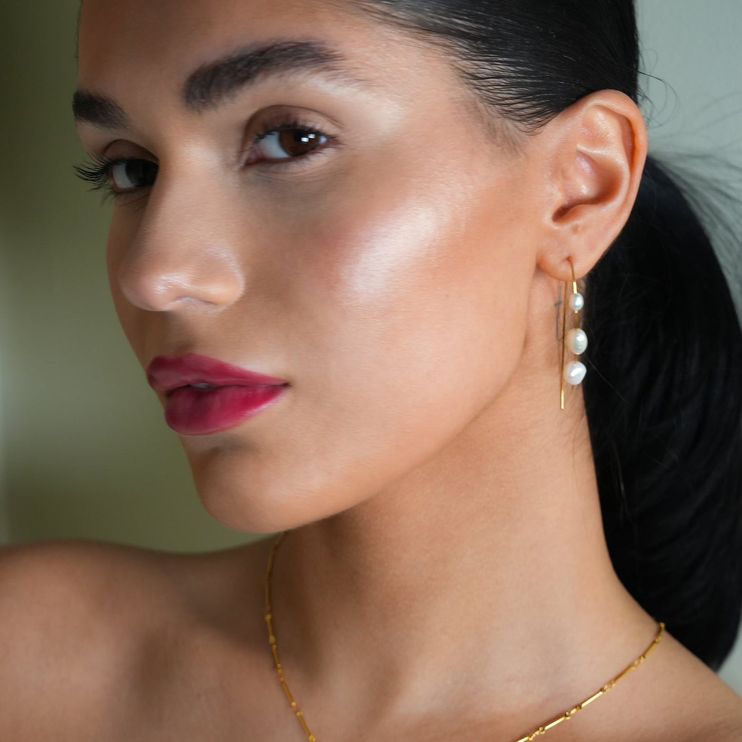 Style: LISANNE: Geometric Shaped Modernist Hoop Earring with a Trio of Fresh-Water Pearls