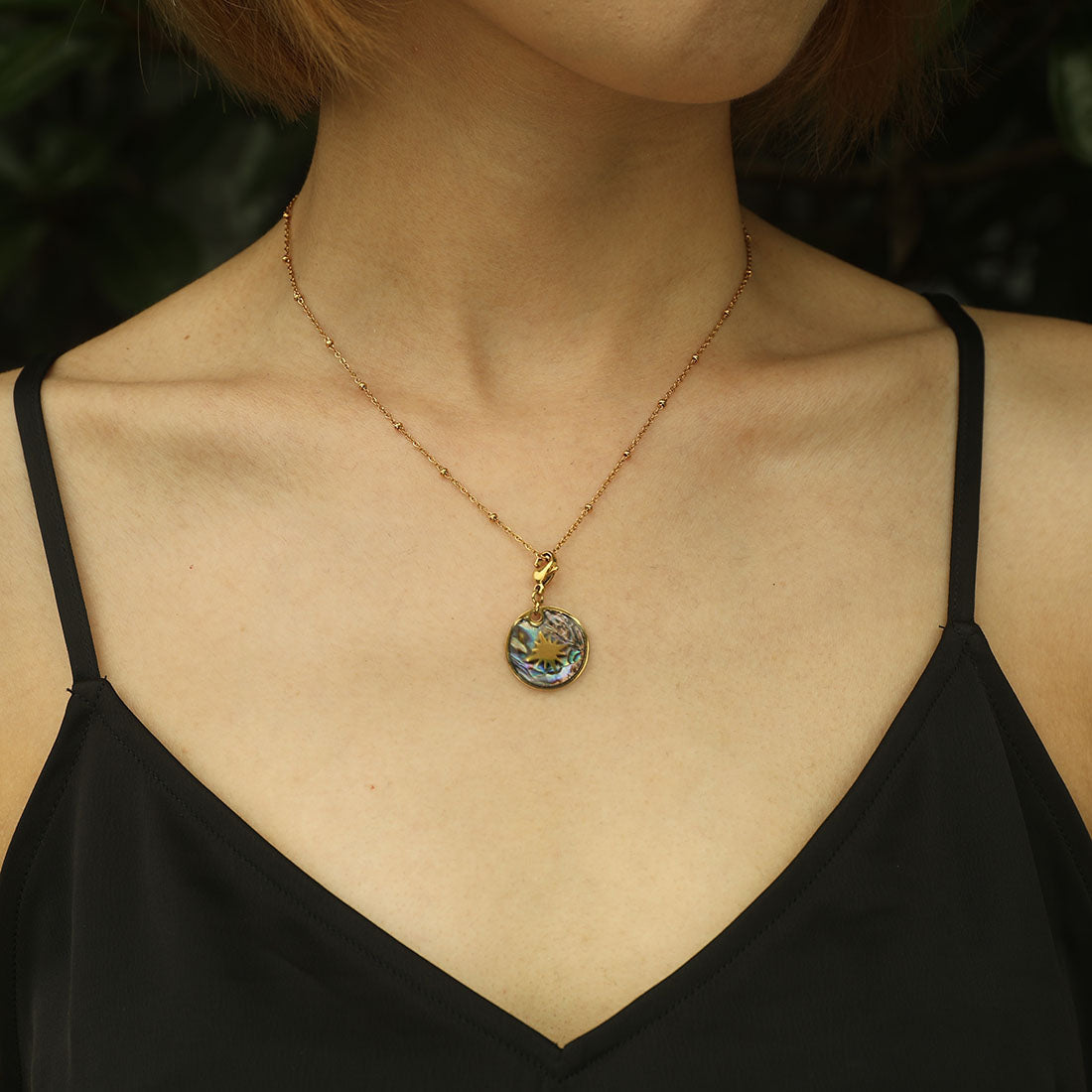 AVERY Charm Necklace Gold