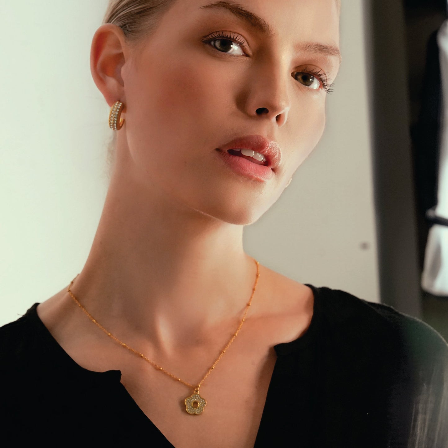 MELRINA Gold - Vintage Bloom: Beaded Chain Necklace with Pave Zirconia Flower Charm