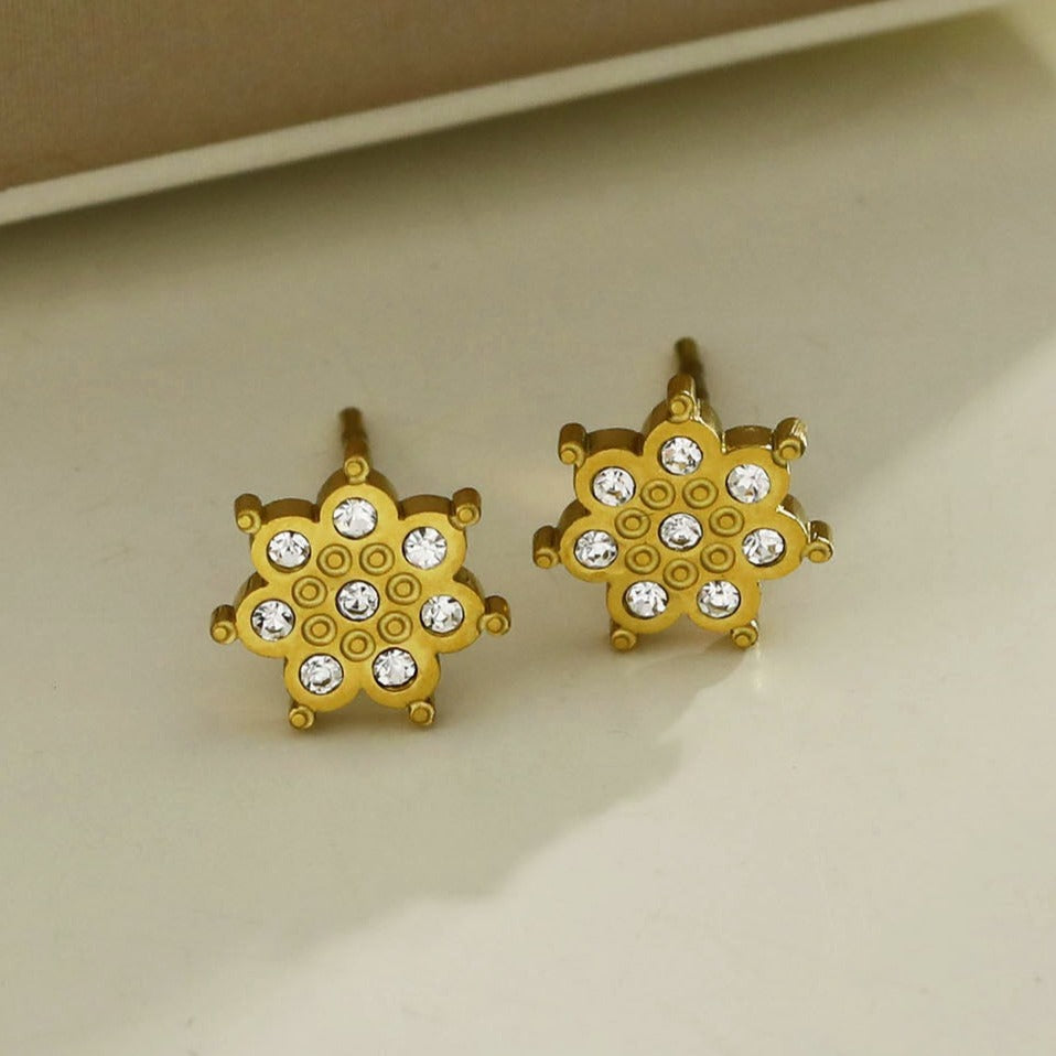 Style AGNES: 'Be a Star' Zirconia Studs