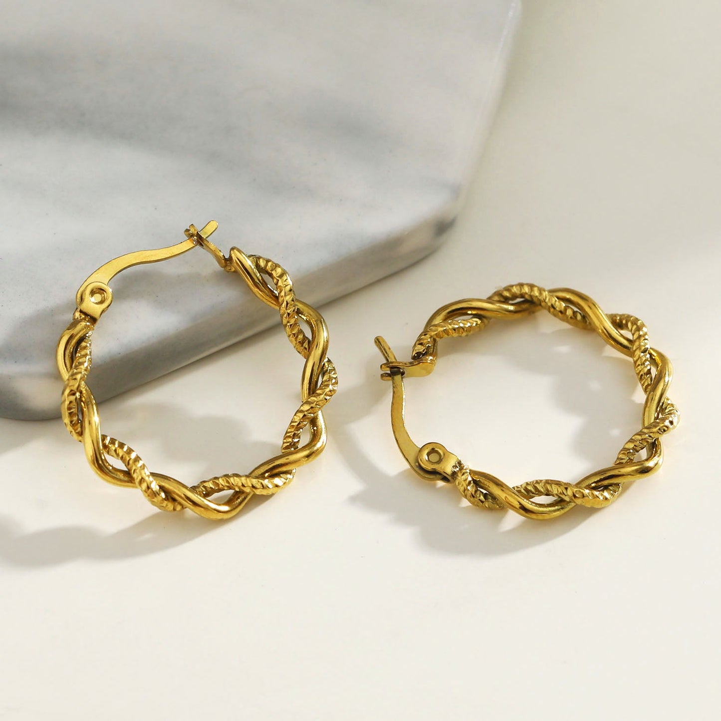 BARBARA Gold: Contrast Textured Twisted Rope Hoop Earrings