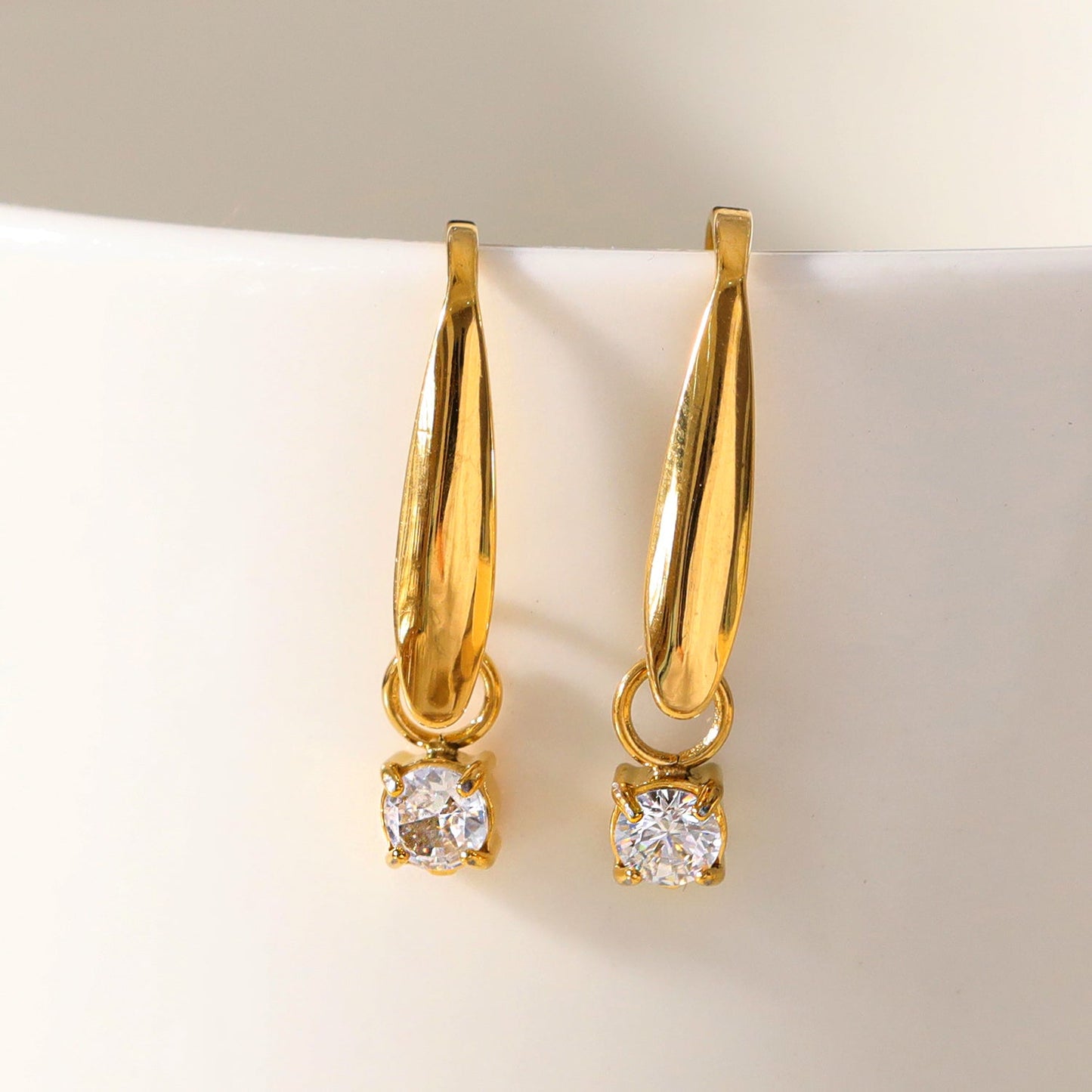 AITANA: Vintage-inspired Tear Drop Earrings with Solitaire Zirconia Gemstone
