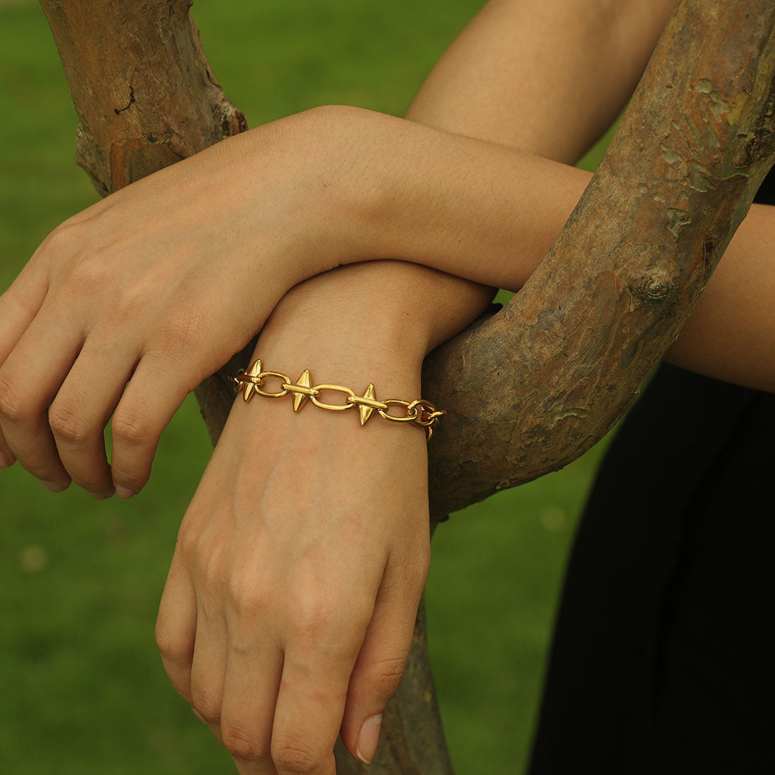 ALLYSON Link-Chain Bracelet with Industrial Shaped Driblets