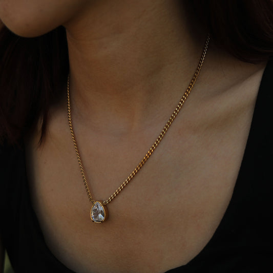 TWYLA: Chunky Tear Drop Crystal Pendent on a Link Chain Necklace