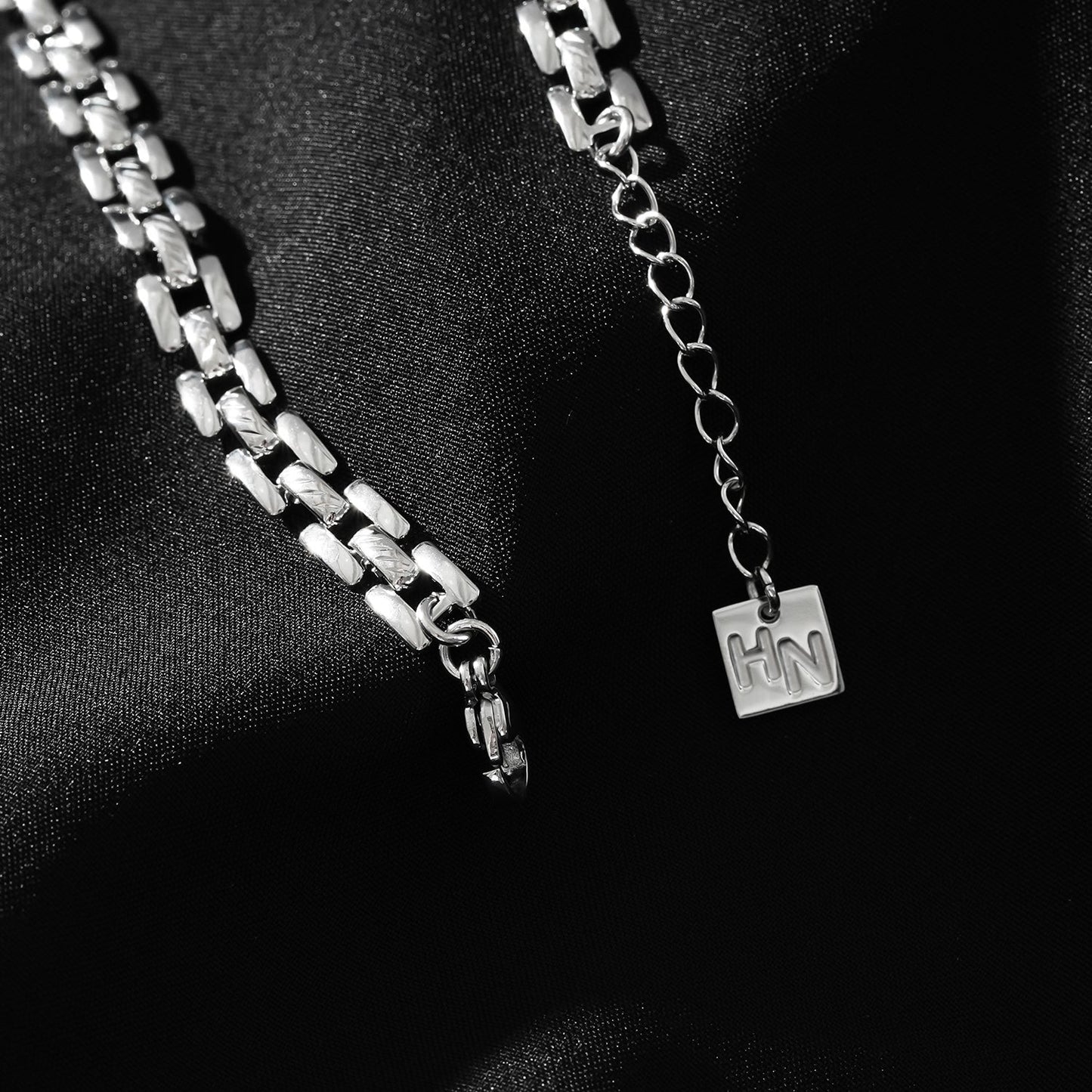 PROVINIA: Retro Watch Style Strap Bracelet in Silver