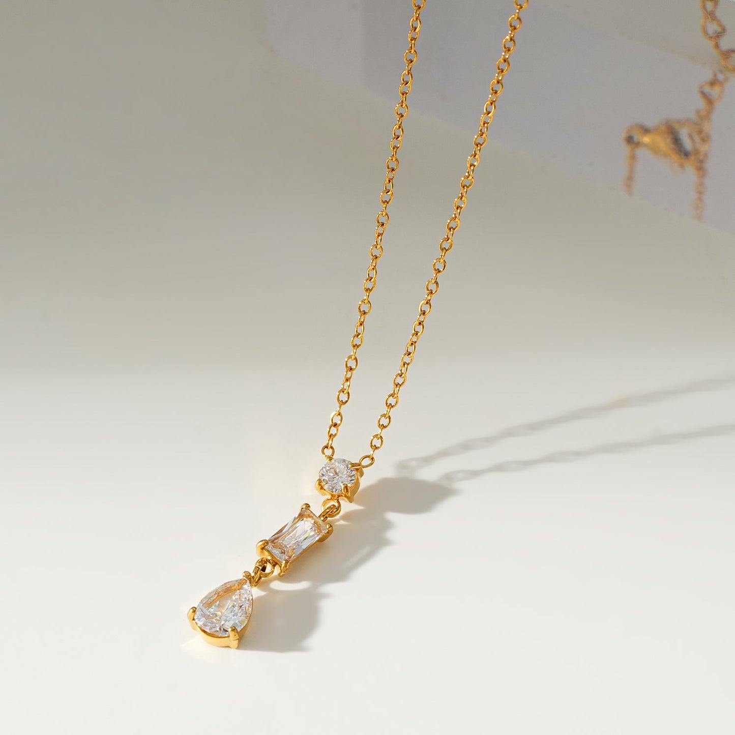 Style ROCHINA Gold:  A Trio of Zirconia Charms Pendant Chain Necklace
