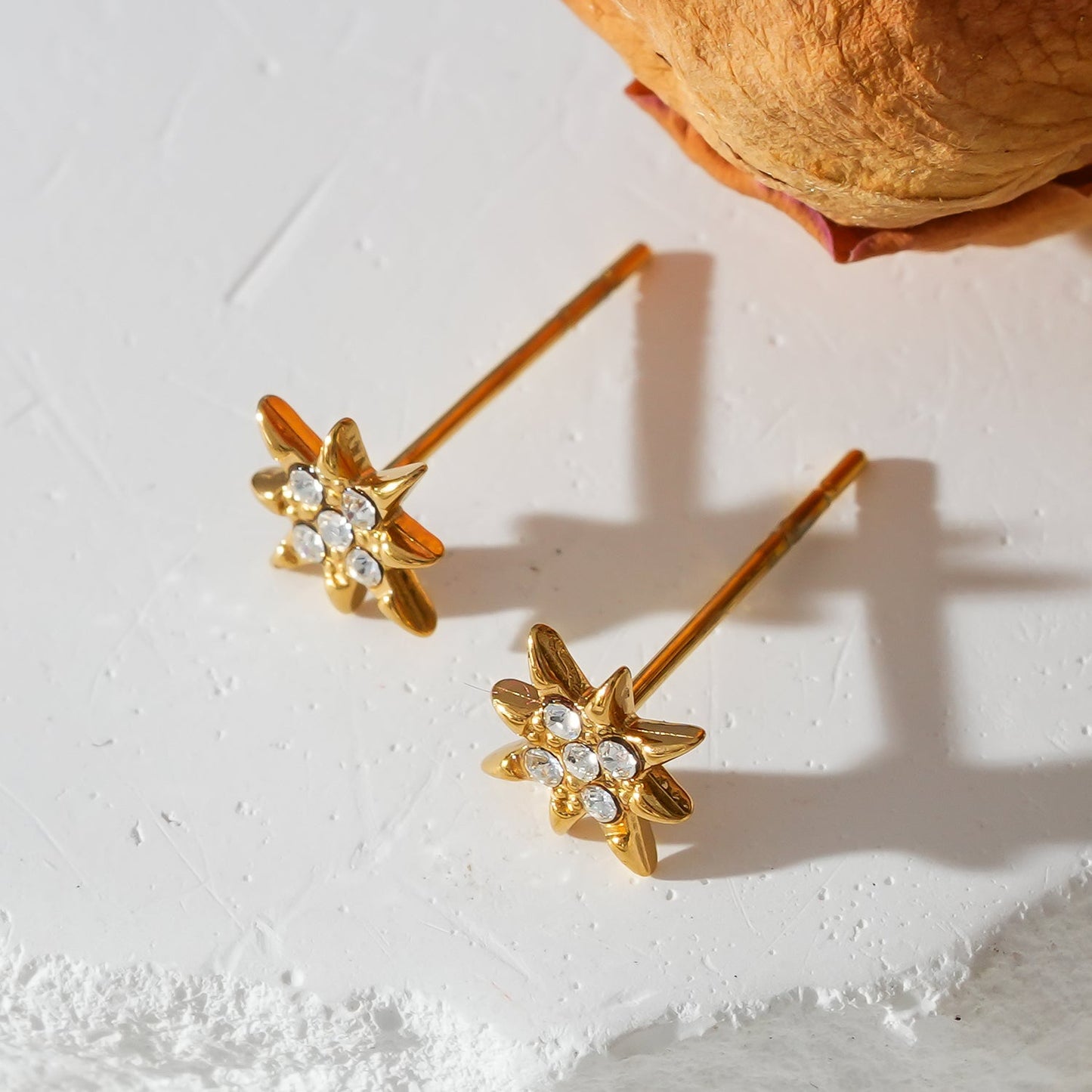 Style SARENBE Gold: 'Star Bright' Stud Earrings Gold