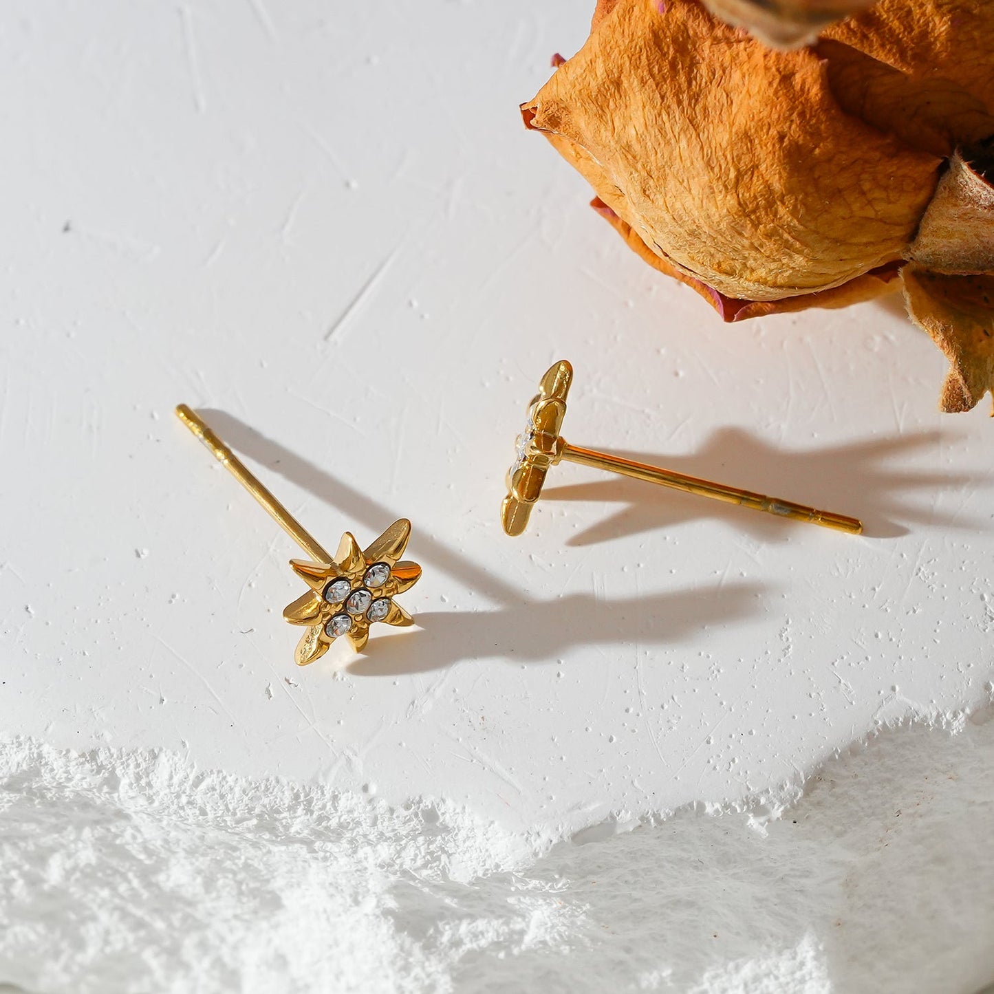 Style SARENBE Gold: 'Star Bright' Stud Earrings Gold