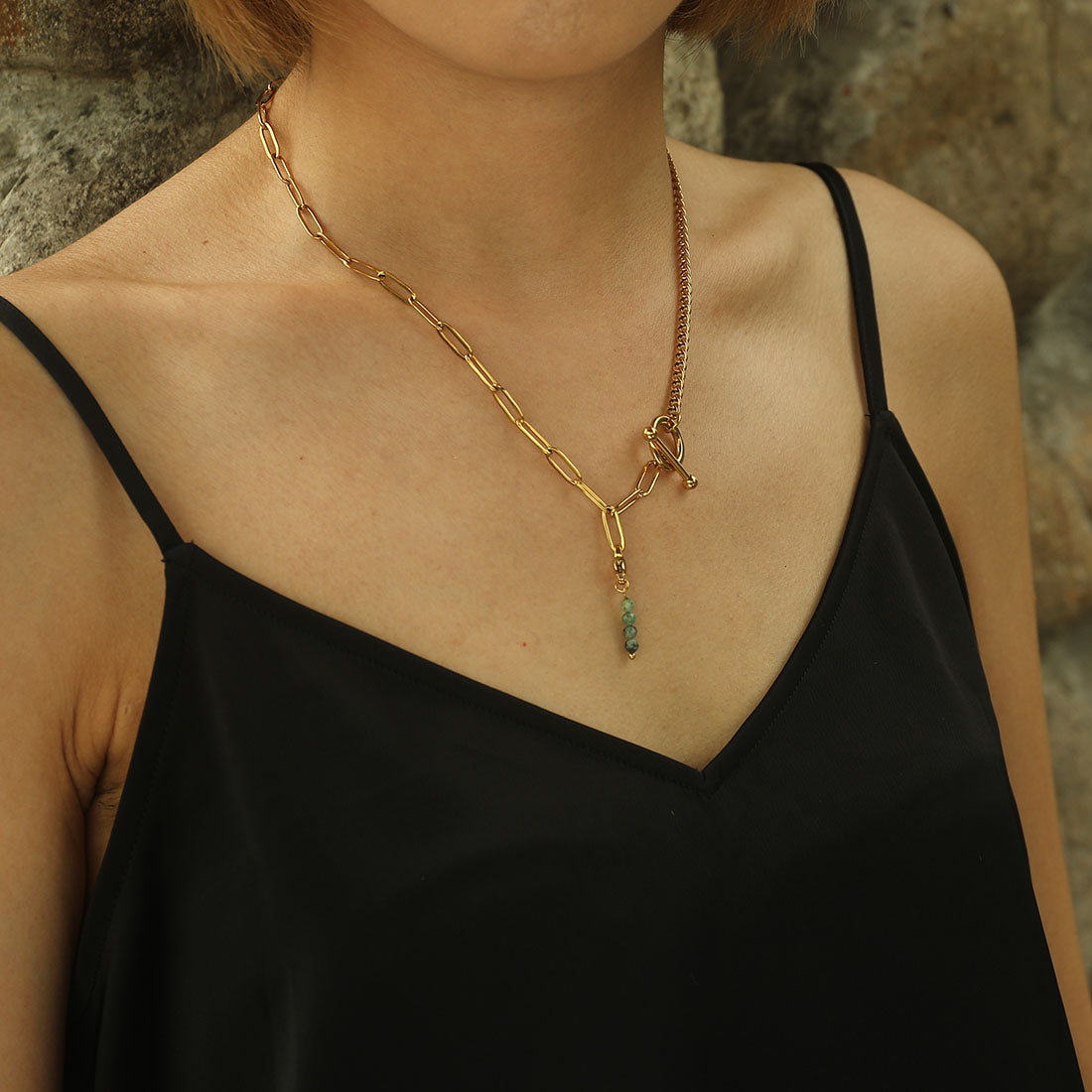 AVERY Charm Necklace Gold