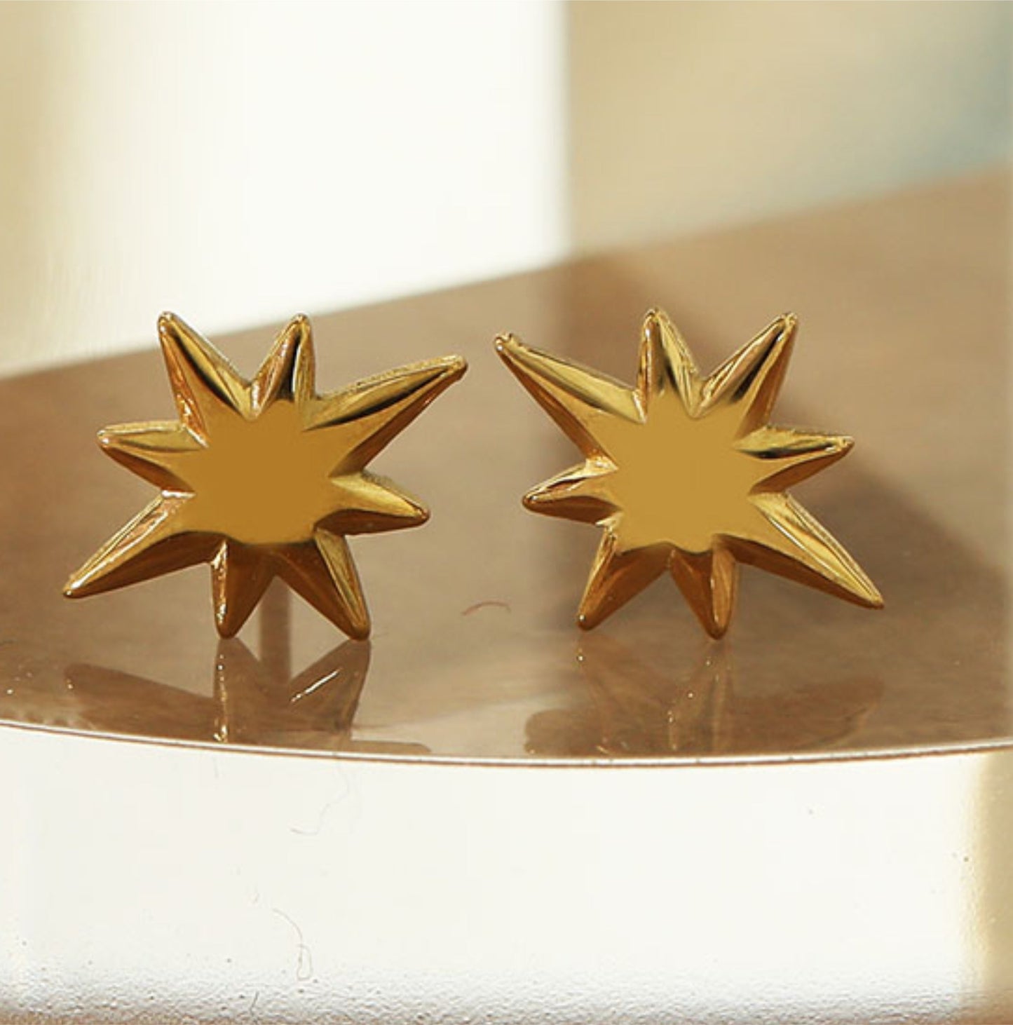 SCARLETT Stud Earrings