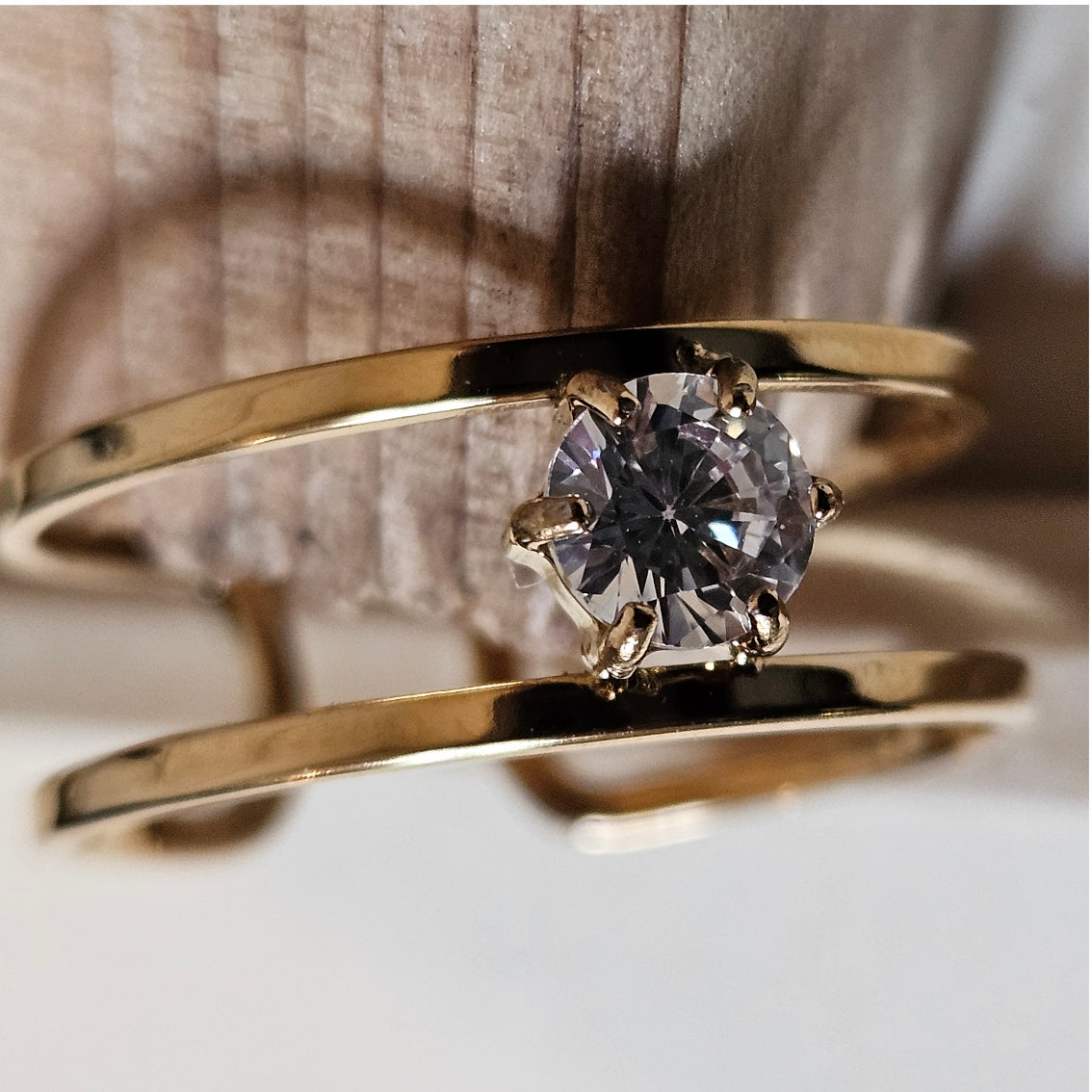 SINTA: Minimalist Double Banded Ring Solitaire Zirconia Centre Piece