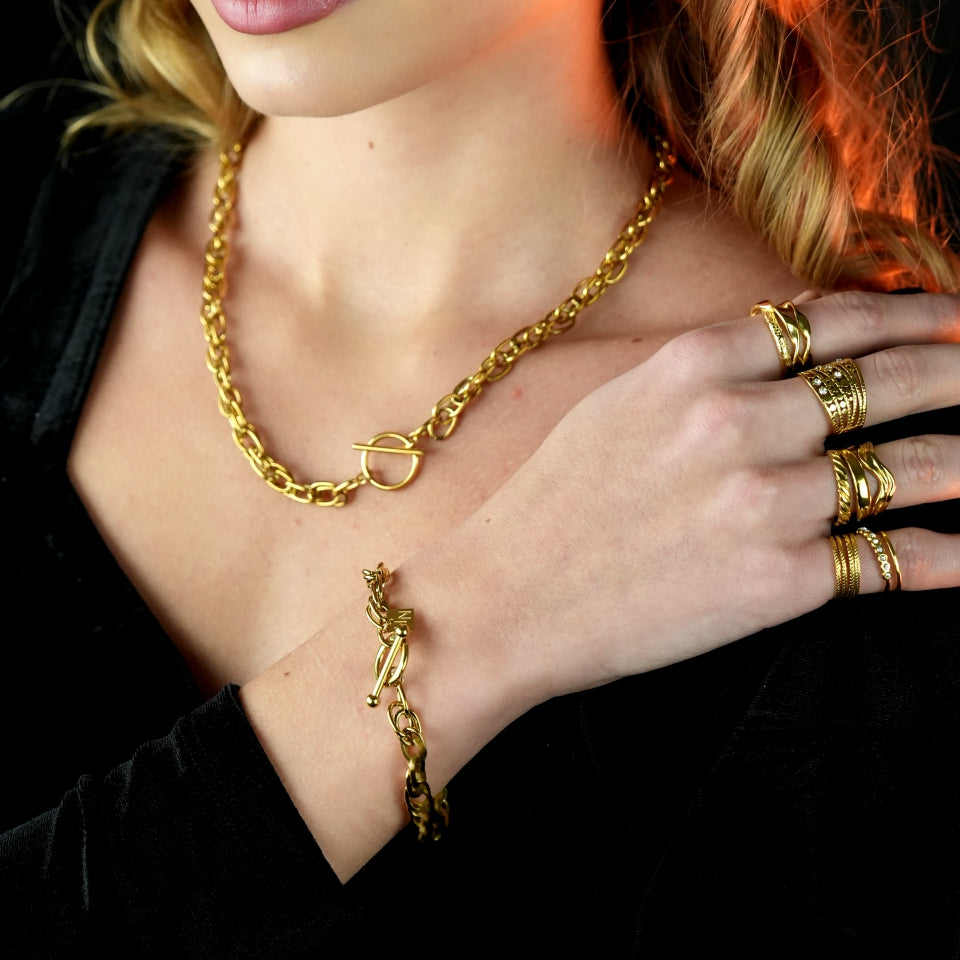 ARDA Gold: Chunky Intricate Multi-Link Bracelet with Circle & T-Stopper