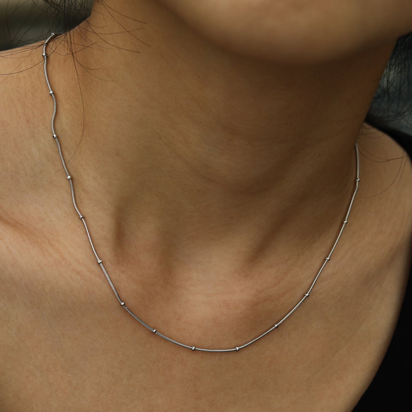 ZAHARA Mini Textured Beaded Dainty Silver Chain