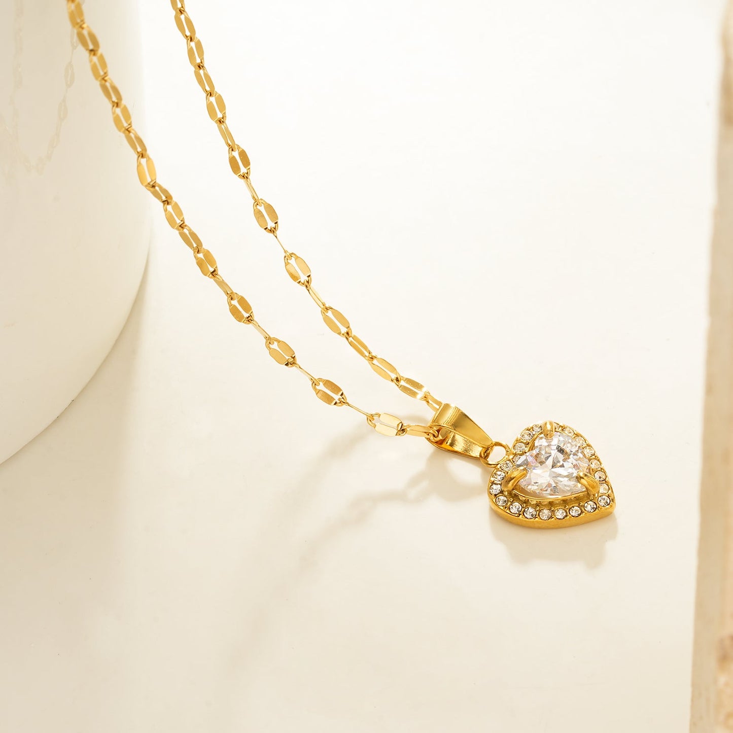 ZITA Gold: Gucci-Style Dainty Chain Necklace with Sparkling Petit Pavé Heart Pendant