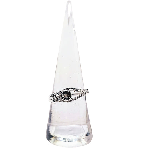 Ring - Flower with Gemstone